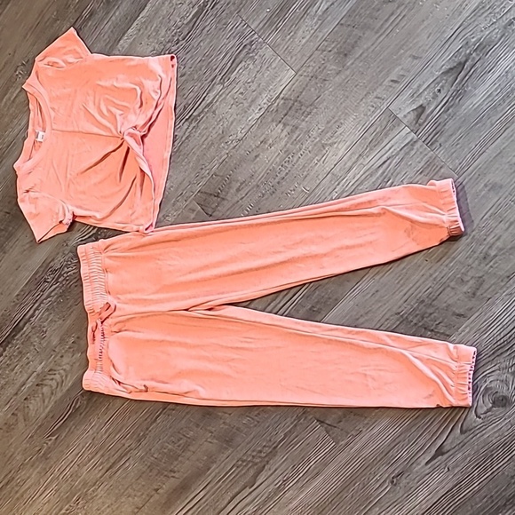 90 Degrees Short Front Tie Shirt with Matching Joggers Size Medium/10 - Picture 1 of 6